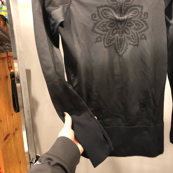 Athlete Size Small ombré 1/4 zipper up - Picture 6 of 6